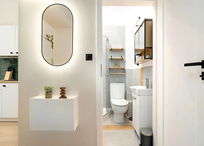 Apartament Bright Close To The Old Market Square In By Renters *