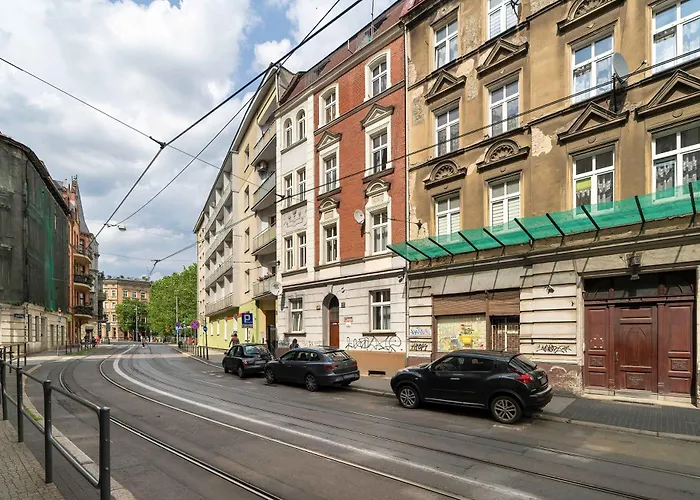 Bright Close To The Old Market Square In By Renters Apartament *