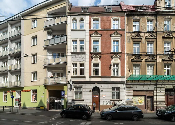 Bright Close To The Old Market Square In By Renters * Poznań